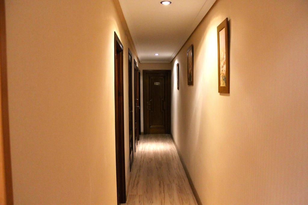 Hostal De La Torre Hostal Economico باياذوليد المظهر الخارجي الصورة