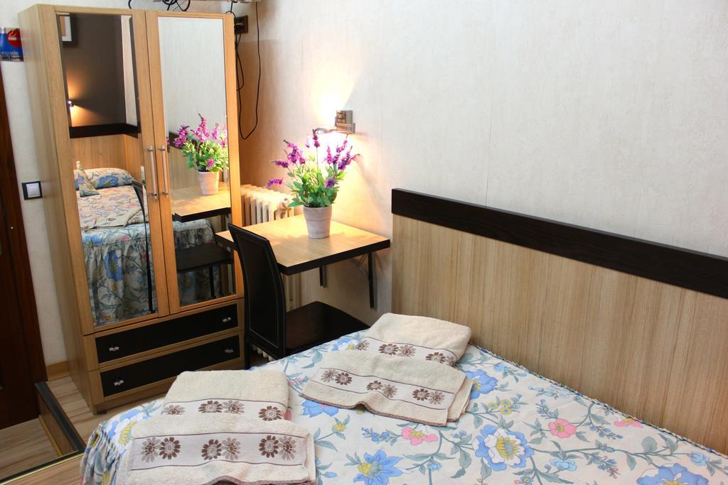 Hostal De La Torre Hostal Economico باياذوليد الغرفة الصورة