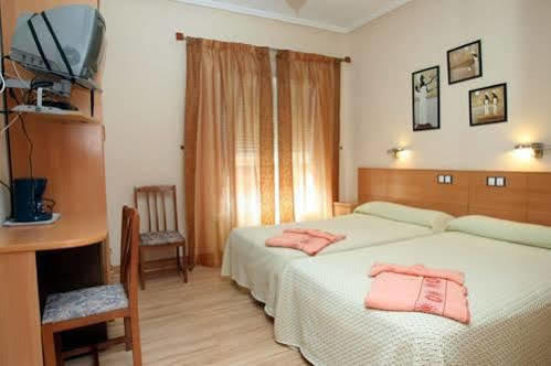 Hostal De La Torre Hostal Economico باياذوليد المظهر الخارجي الصورة
