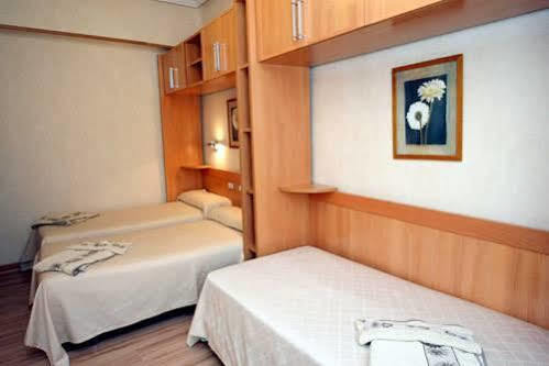 Hostal De La Torre Hostal Economico باياذوليد المظهر الخارجي الصورة
