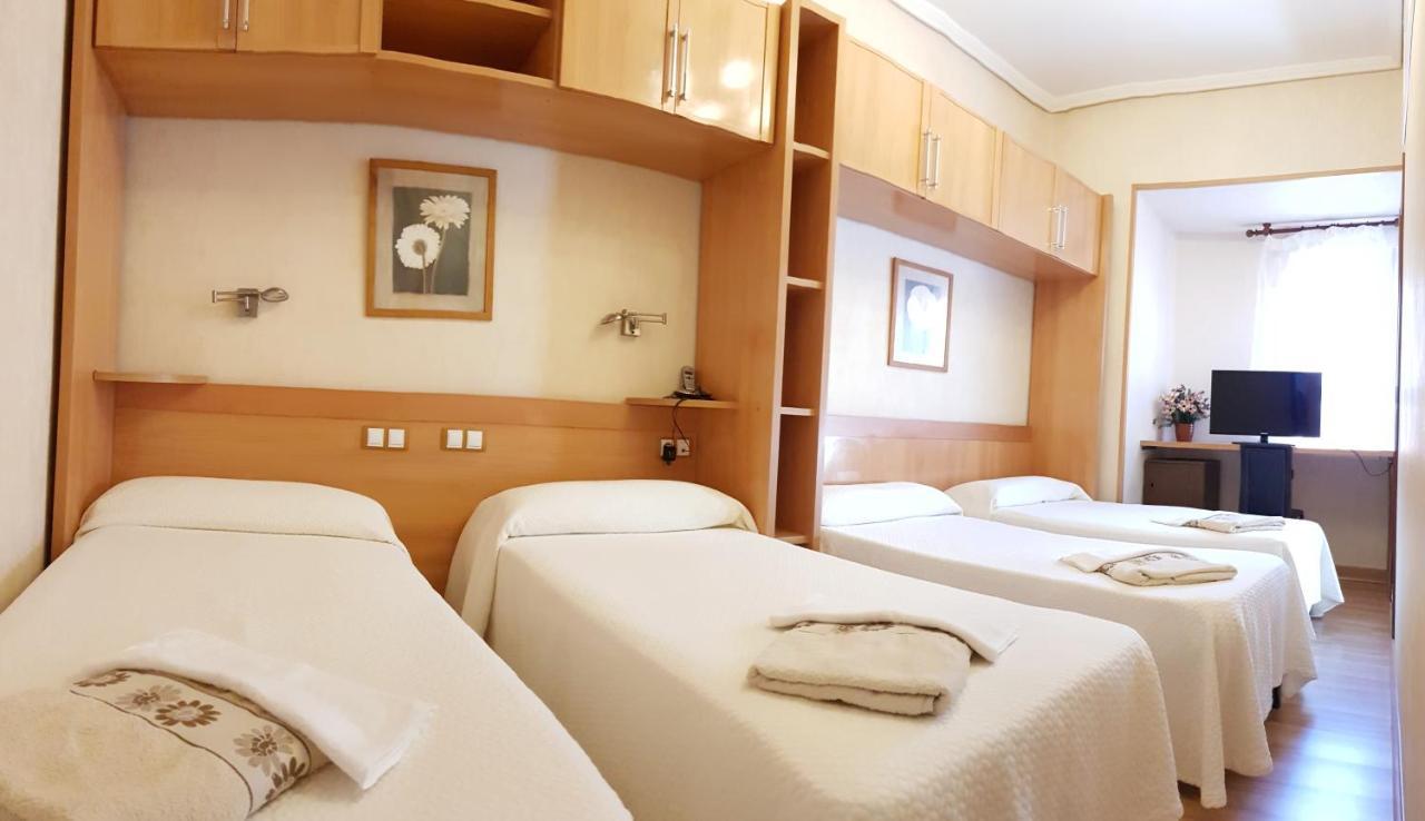 Hostal De La Torre Hostal Economico باياذوليد المظهر الخارجي الصورة