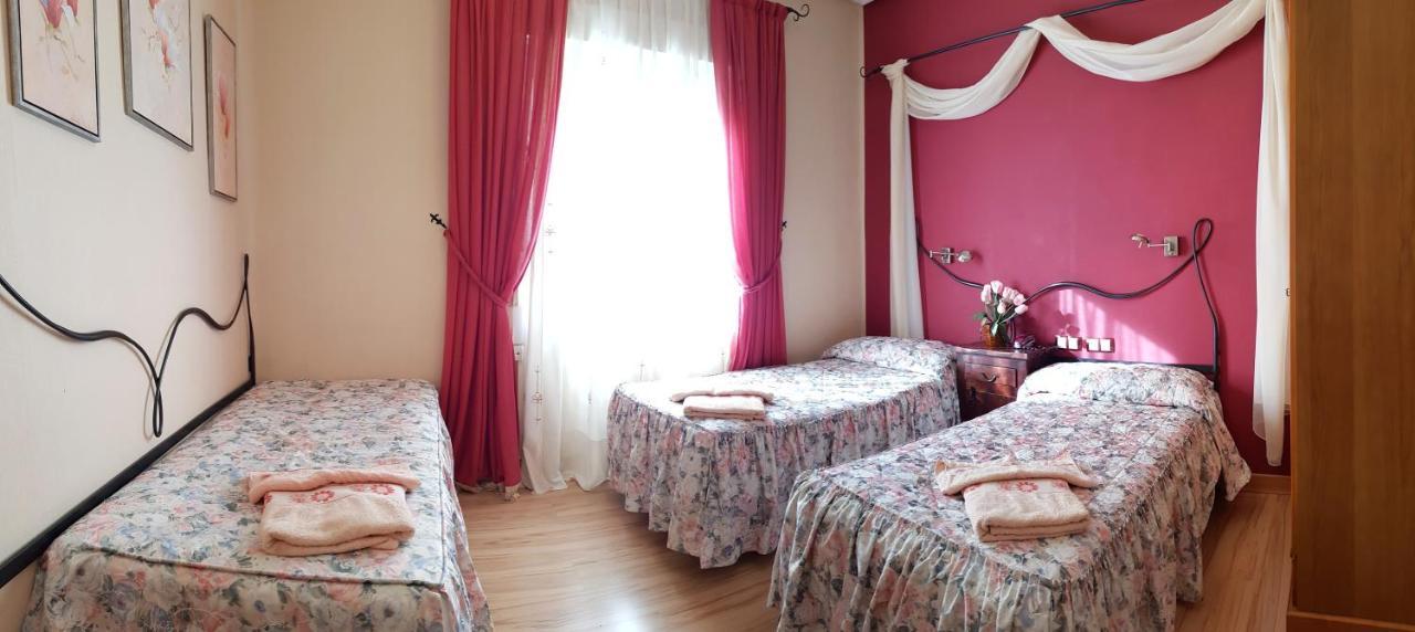 Hostal De La Torre Hostal Economico باياذوليد المظهر الخارجي الصورة