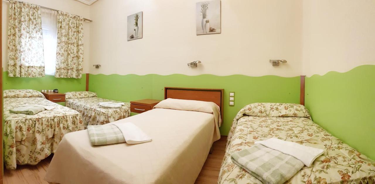 Hostal De La Torre Hostal Economico باياذوليد المظهر الخارجي الصورة